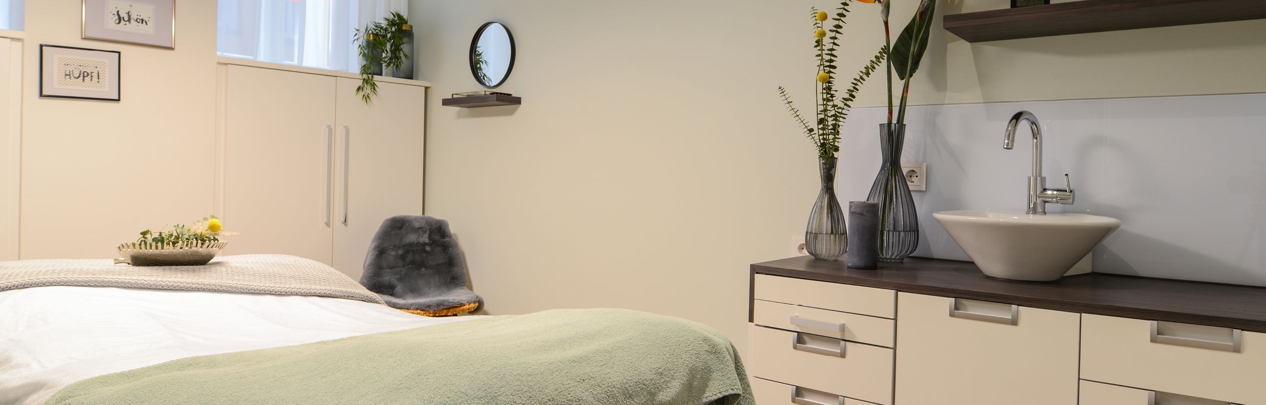 Slider Behandlungsraum grün